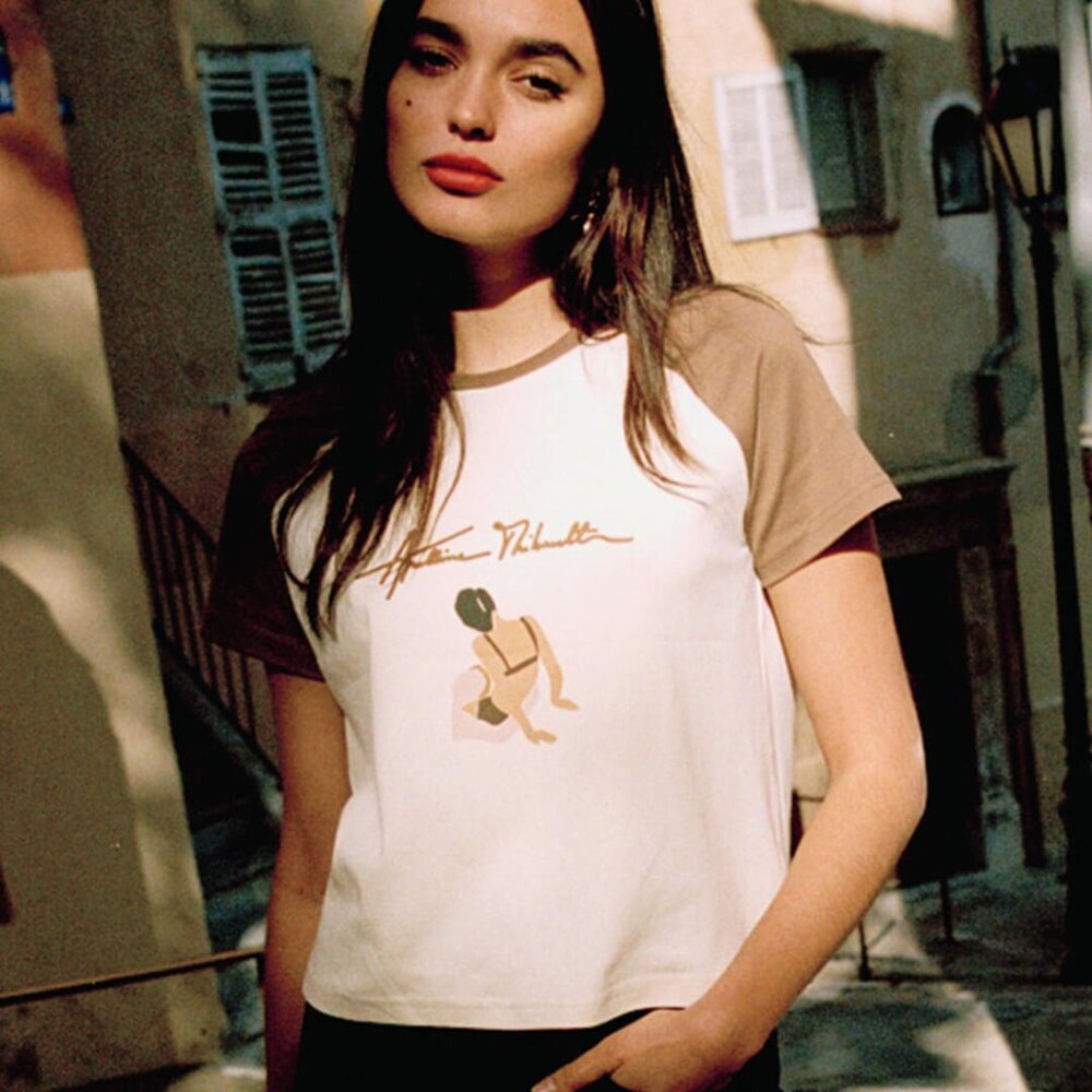 Simple Retro Apolline Women Graphic T-Shirt Size XS